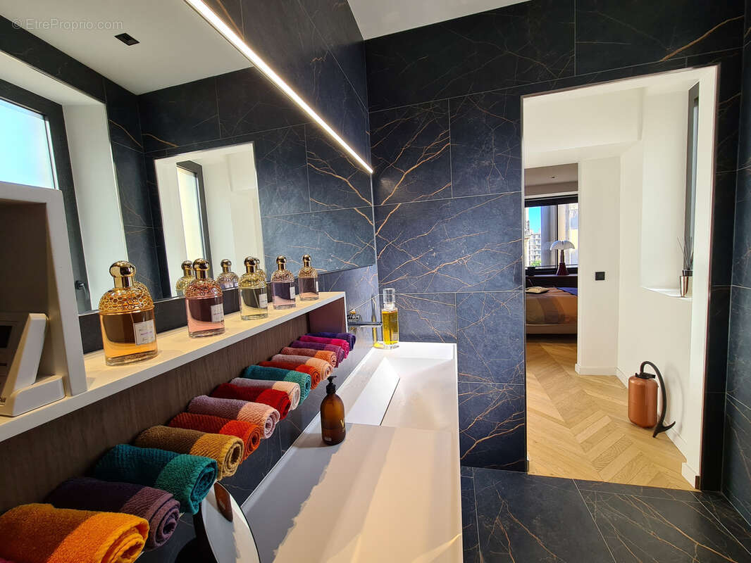 Appartement à MARSEILLE-8E