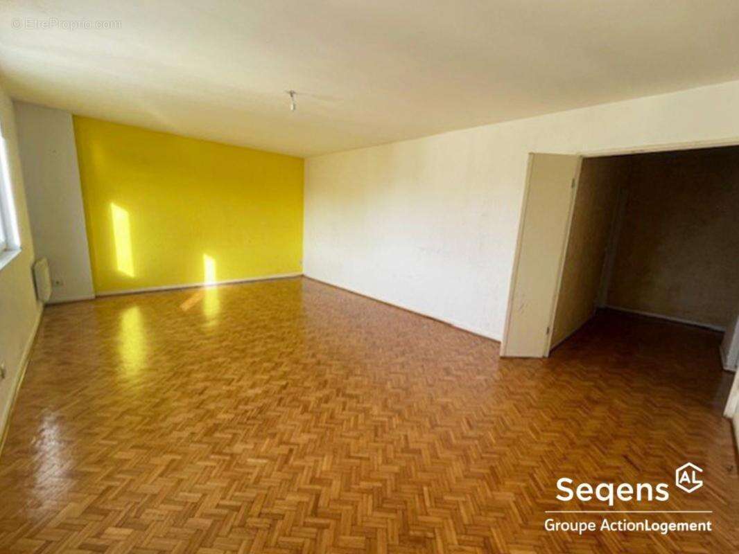Appartement à LES MUREAUX