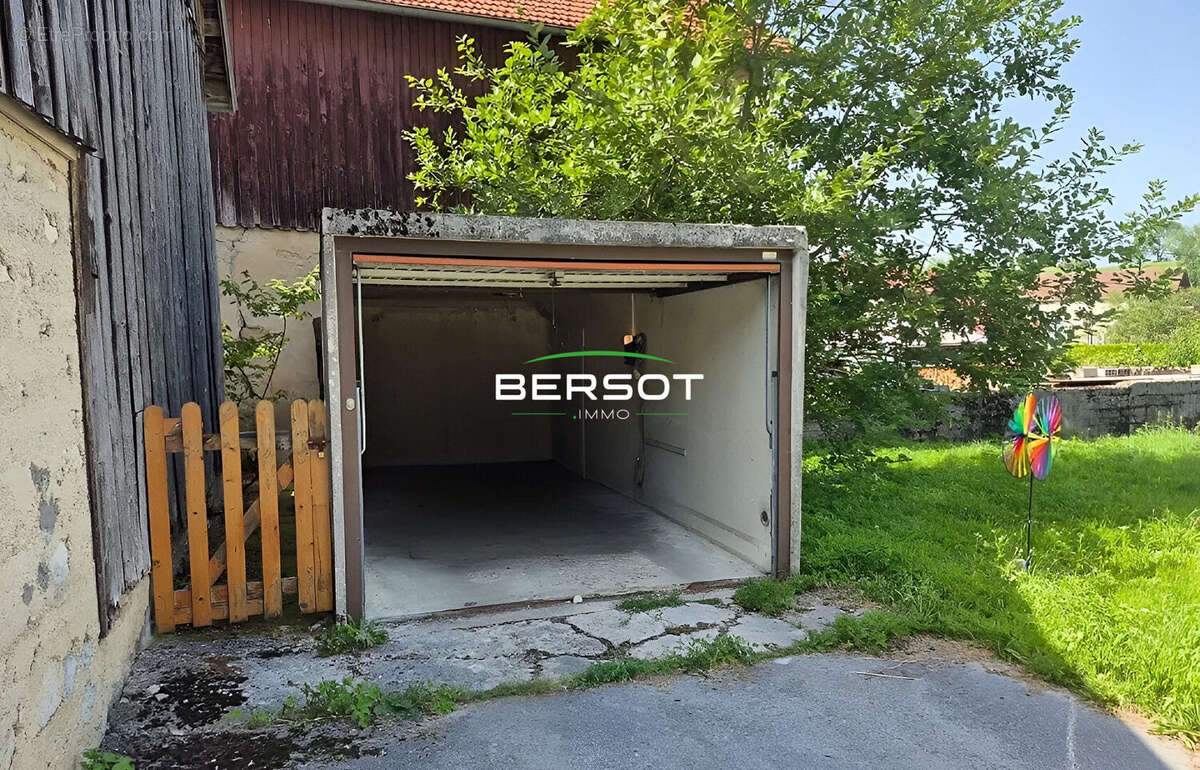 Appartement à MONTPERREUX