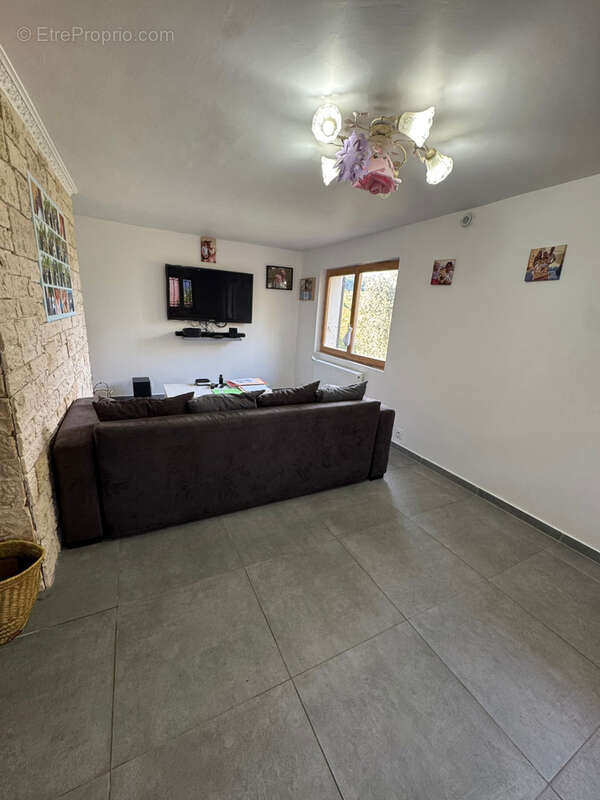 Maison à BERRE-LES-ALPES