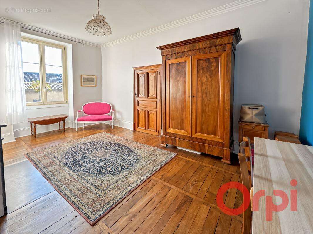 Maison à SAINT-AMAND-MONTROND