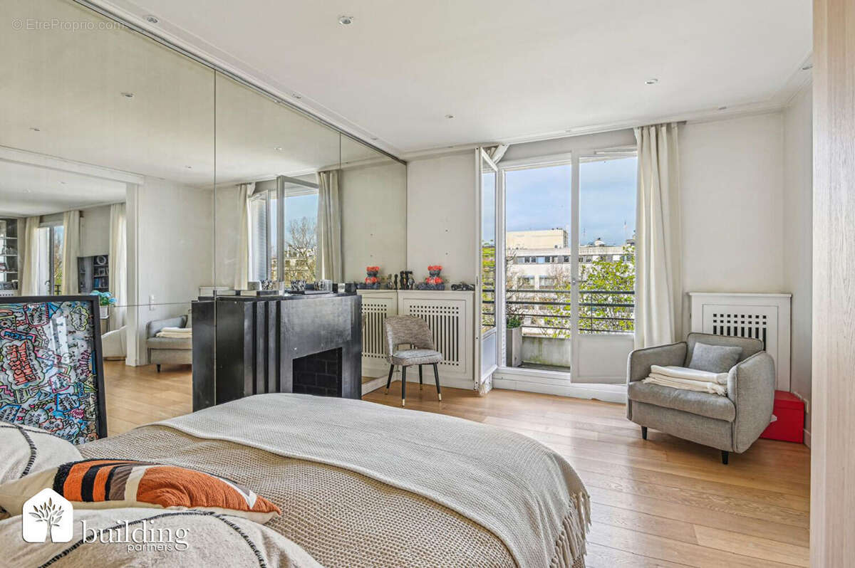 Neuilly-sur-Seine Château - Appartement coup de coeur 4 pièces de 115,75 m² avec terrasses - photo 8