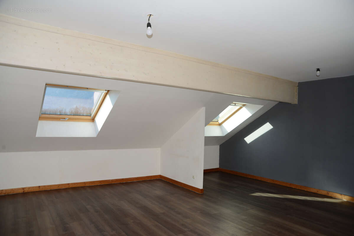 Appartement à LATHUILE