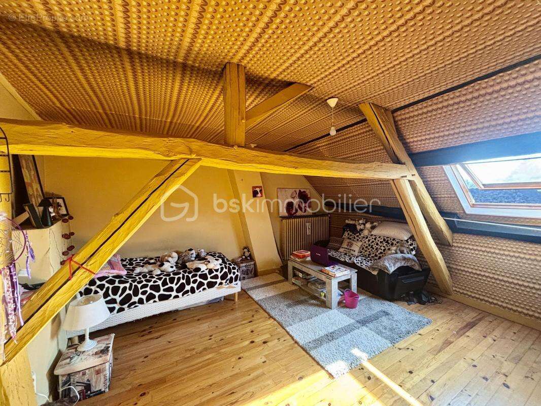 Maison à THORIGNY-SUR-OREUSE