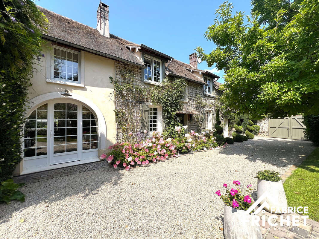 Maison 291 m² à Pacy-Sur-Eure  - photo 2