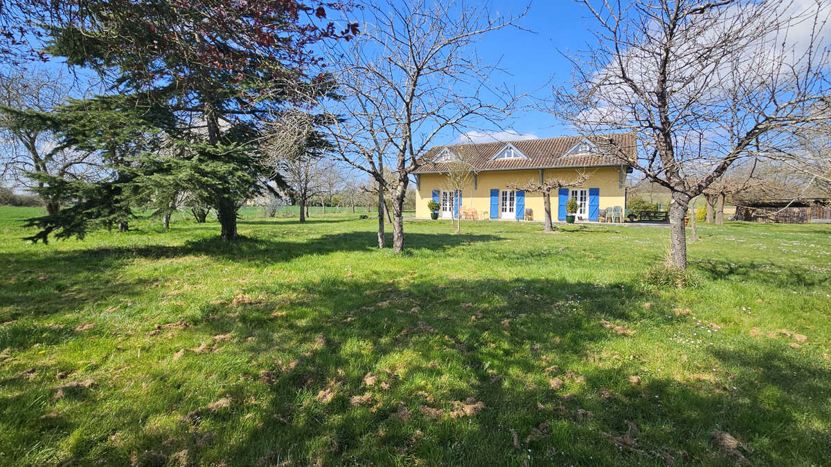 Maison à L&#039;ISLE-EN-DODON