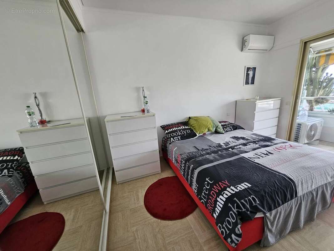 Appartement à VILLENEUVE-LOUBET