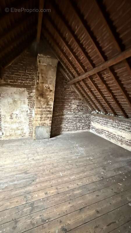 FORT POTENTIEL  Maison en pierre à rénover  110 m²  Terrain 200 m²  Grand-Couronne - photo 7