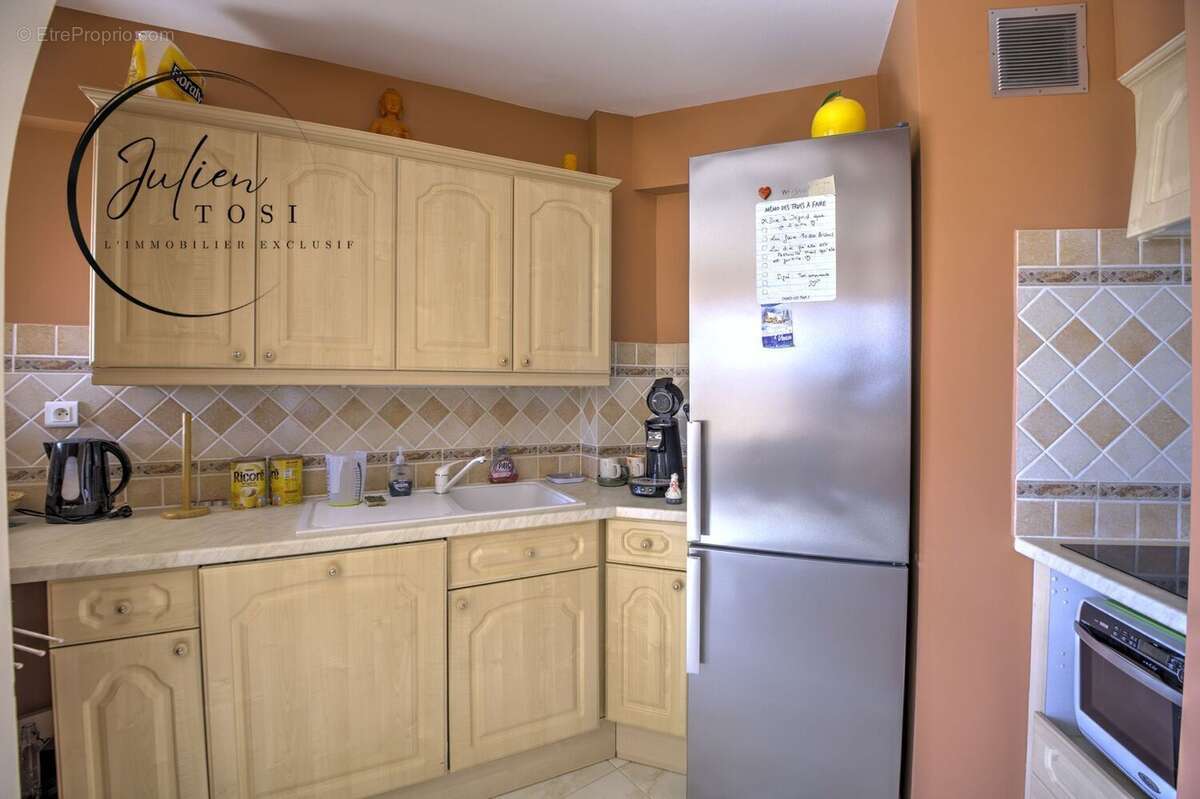 Appartement à VALLAURIS