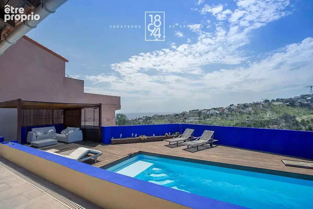 Vue mer – Maison de type 6 de 194 m² sur 1 250 m² de terrain avec piscine, studio indépendant et double garage - photo 2
