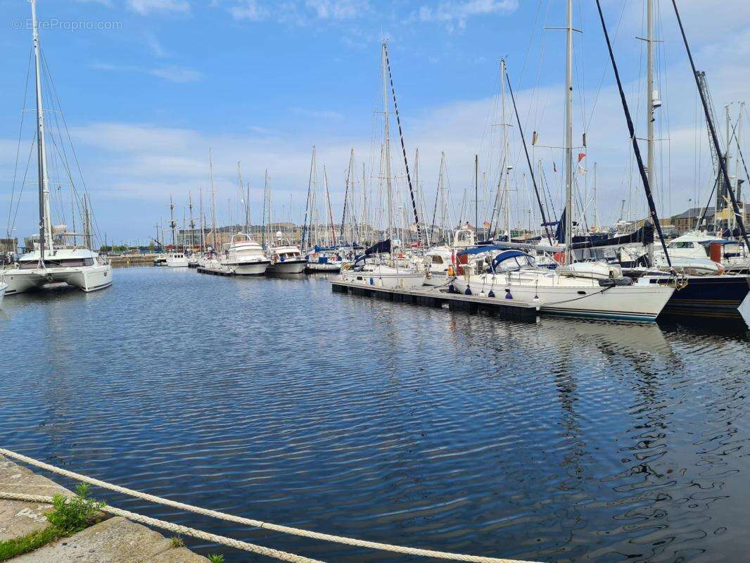 Commerce à SAINT-MALO