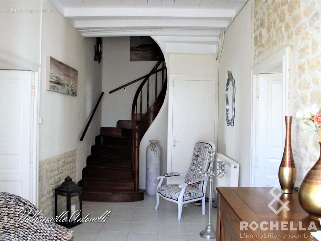 Entrée maison principale - Maison à AULNAY