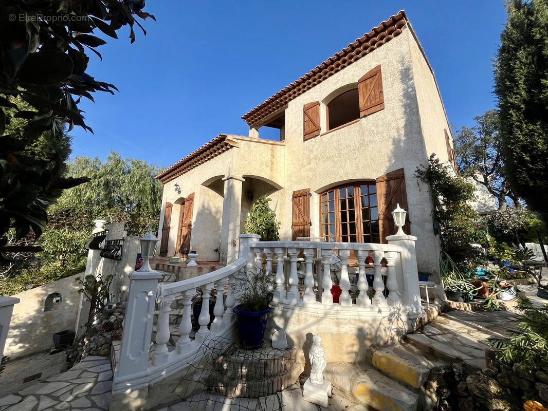 Maison à SIX-FOURS-LES-PLAGES