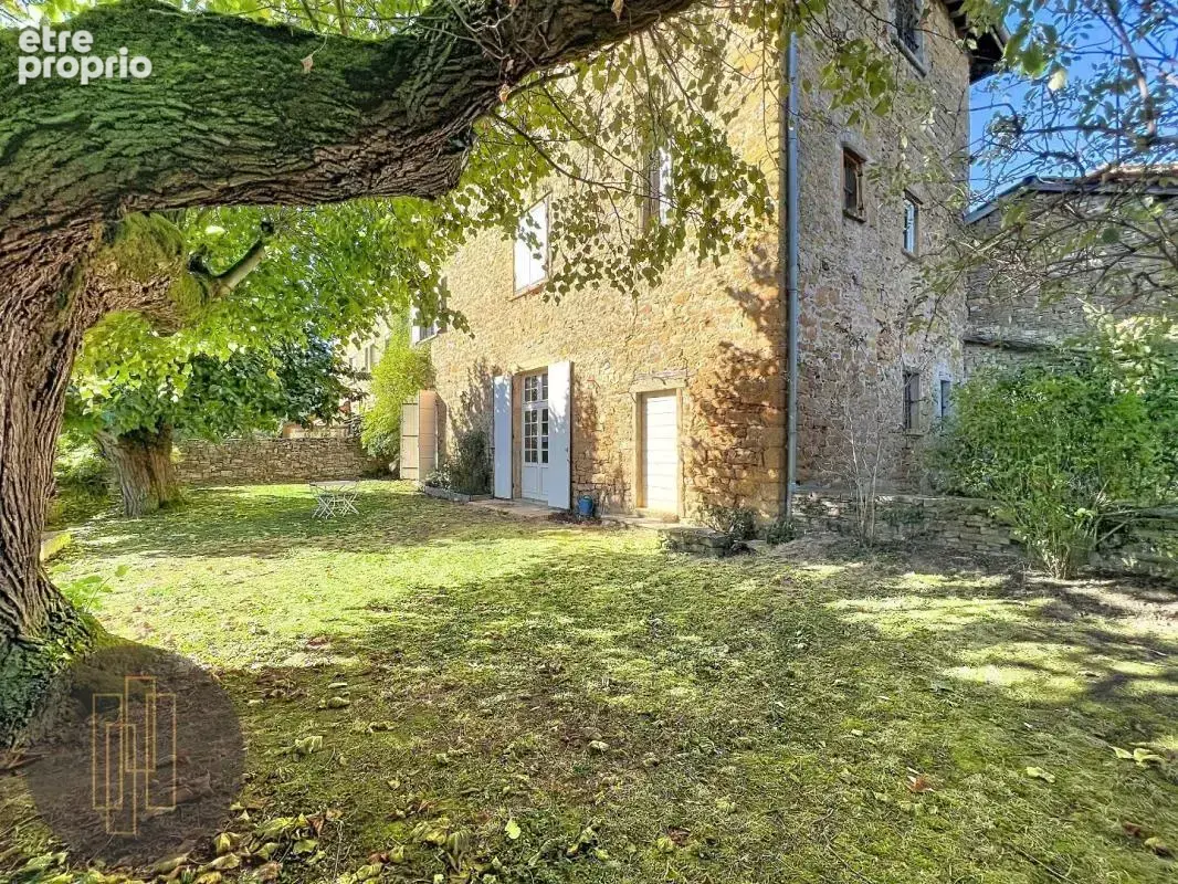 Poleymieux-au-Mont-d'Or – Propriété de caractère sur 1 049 m² terrain - photo 3