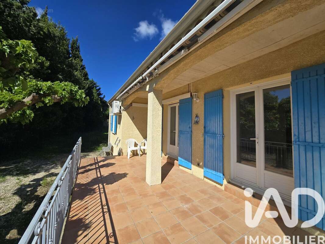 Photo 4 - Maison à LAUDUN-L'ARDOISE