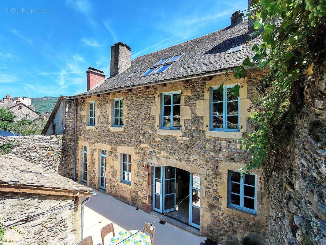 Maison à SAINT-GENIEZ-D'OLT