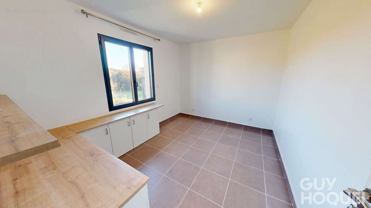 Maison à FONTAINE-LE-COMTE