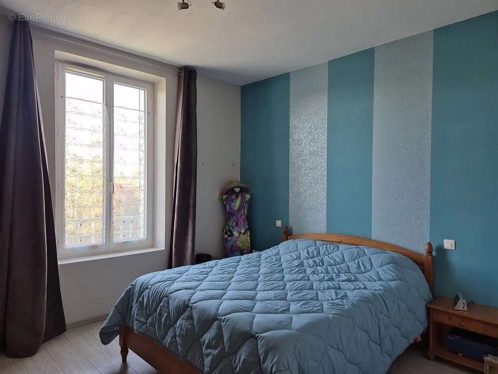 Maison à BEAUNE-LA-ROLANDE