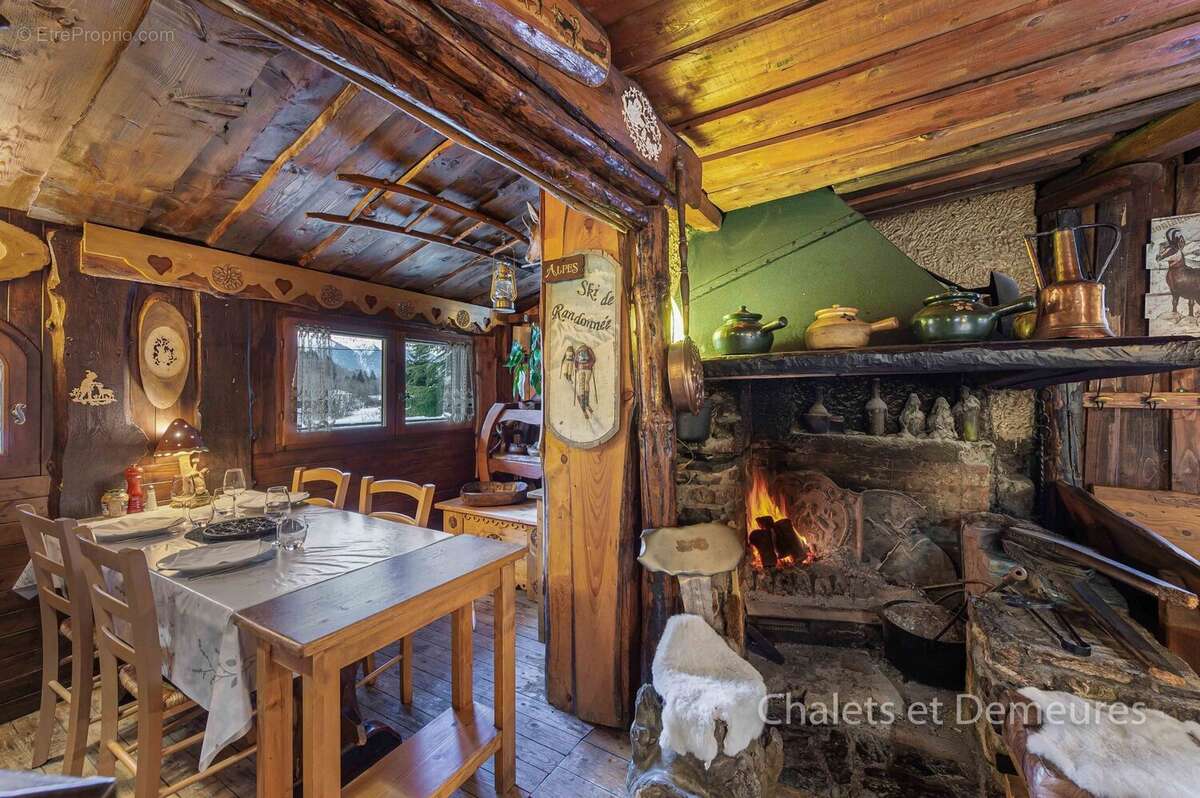 Maison 1 m² à Annecy  - photo 2