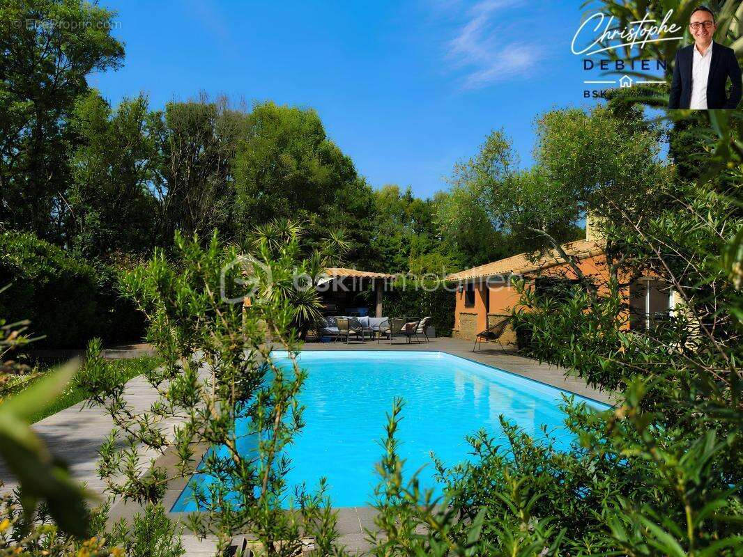 Couëron / atlantis – un écrin de verdure - propriété familiale de 246 m², 5 chambres, piscine, pool-house, terrain 3 319 m² - photo 4