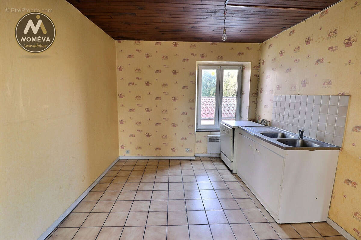Appartement à DUNIERES