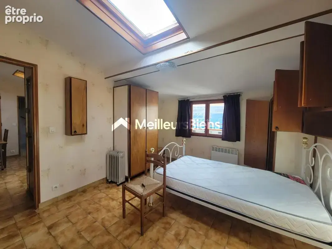 T1 de 24,35 m² au 5e étage à Paris 75003 avec cuisine séparée - photo 6