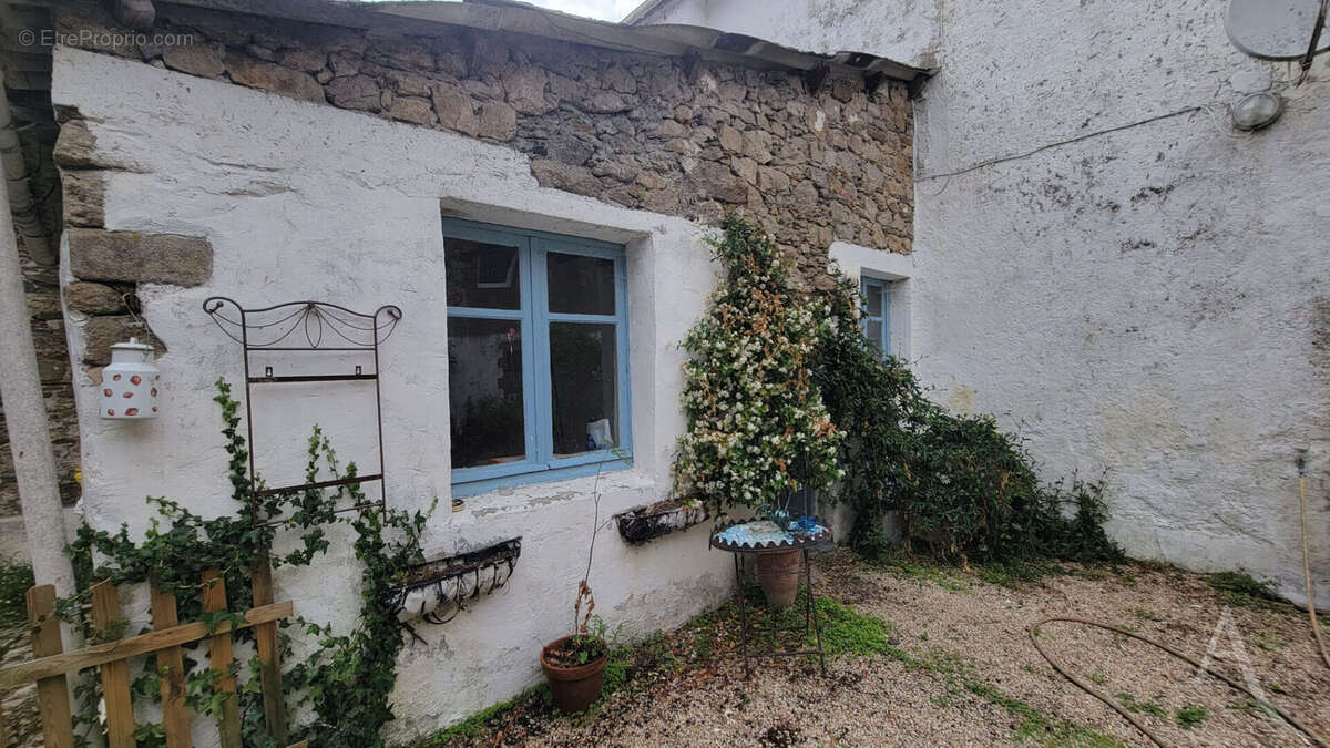 Maison à SAINT-ETIENNE-DU-BOIS