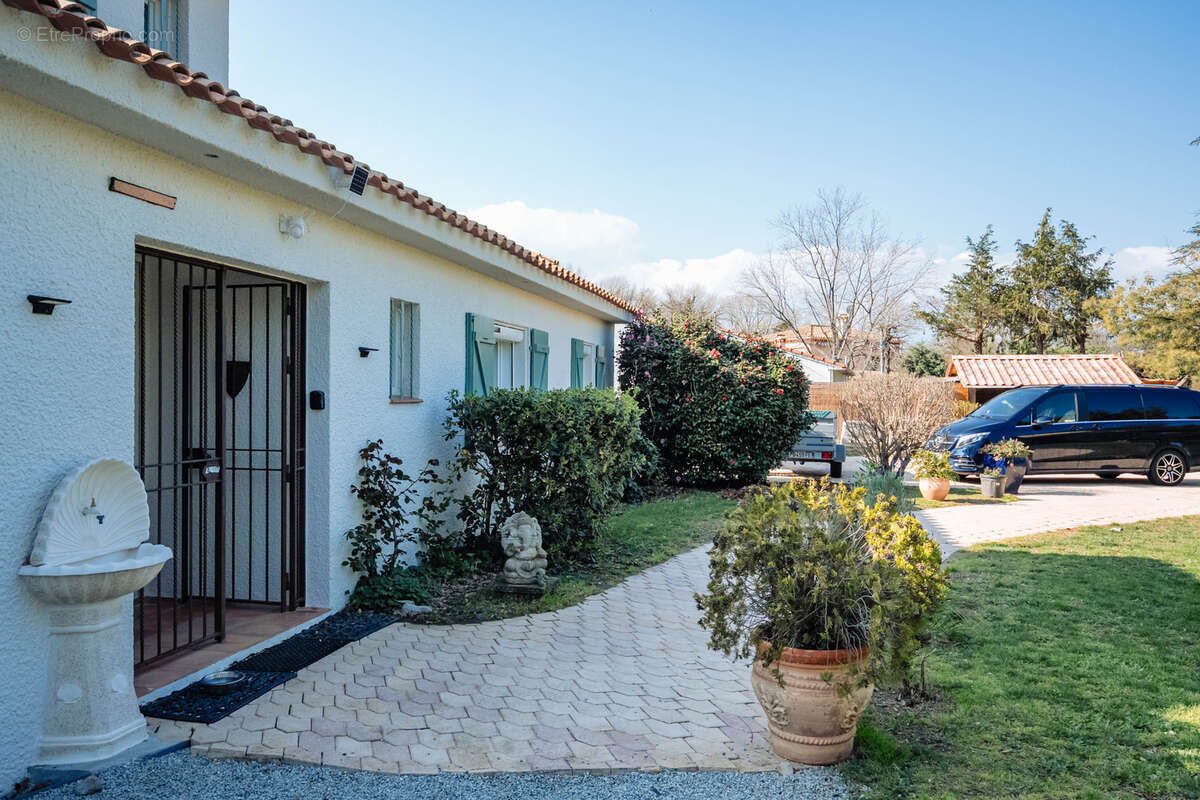 Maison à MONTESQUIEU-DES-ALBERES