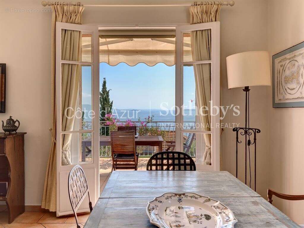 Maison à THEOULE-SUR-MER