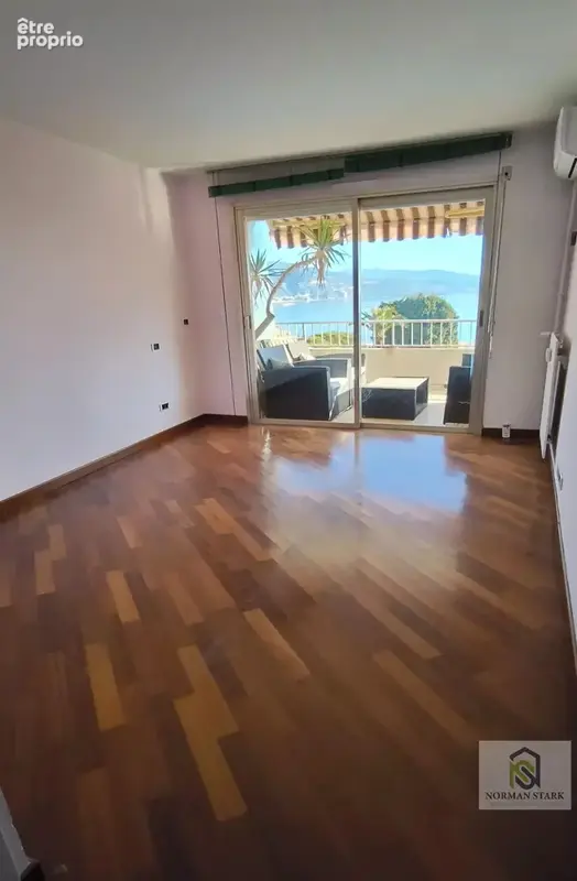 Roquebrune-Cap-Martin – Vaste 3 pièces de 92 m² avec terrasse, vue mer panoramique, résidence de standing avec piscine, à rénove - photo 8