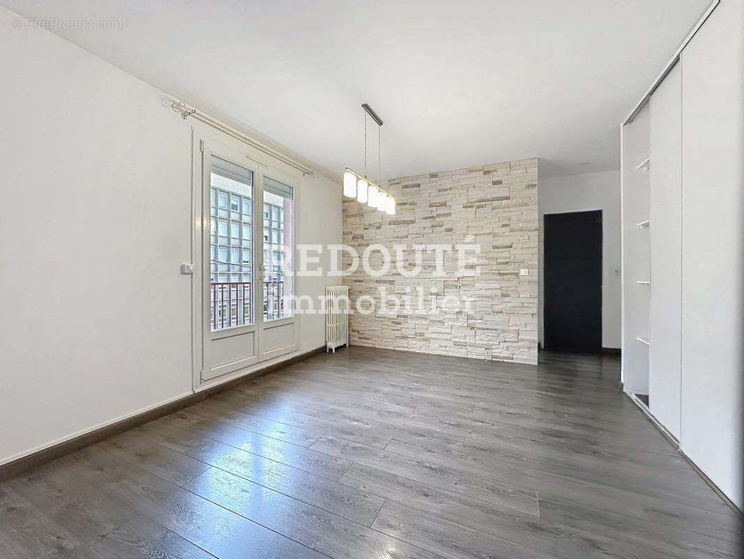 Clemenceau- apt de type 5, 3 chambres avec balcon et garage - photo 3