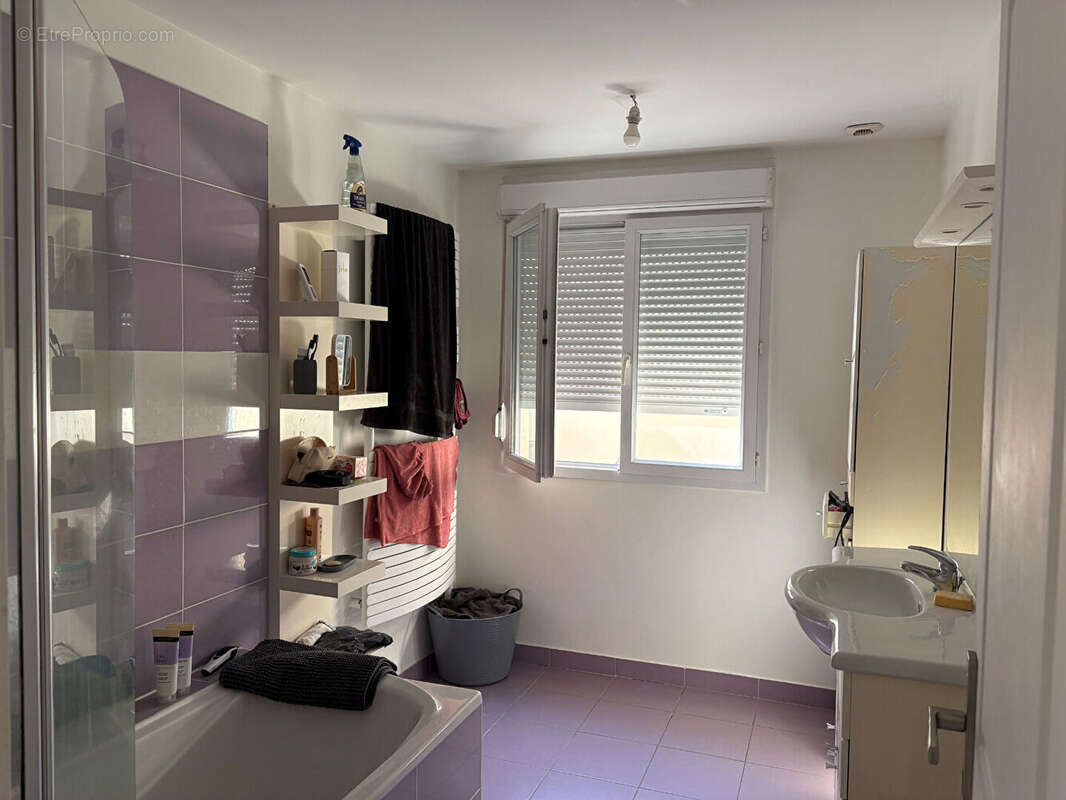 A vendre Locminé, appartement T3 95m², garage et patio - photo 8