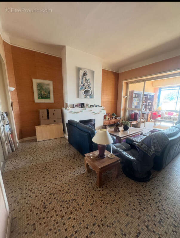 Appartement à MARSEILLE-8E