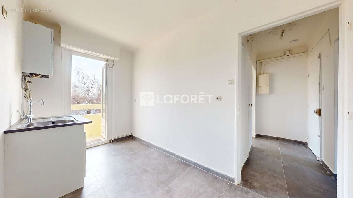 Appartement 3 pièces 68,10 m² Terrasse  Parking Cave & Grenier - photo 8