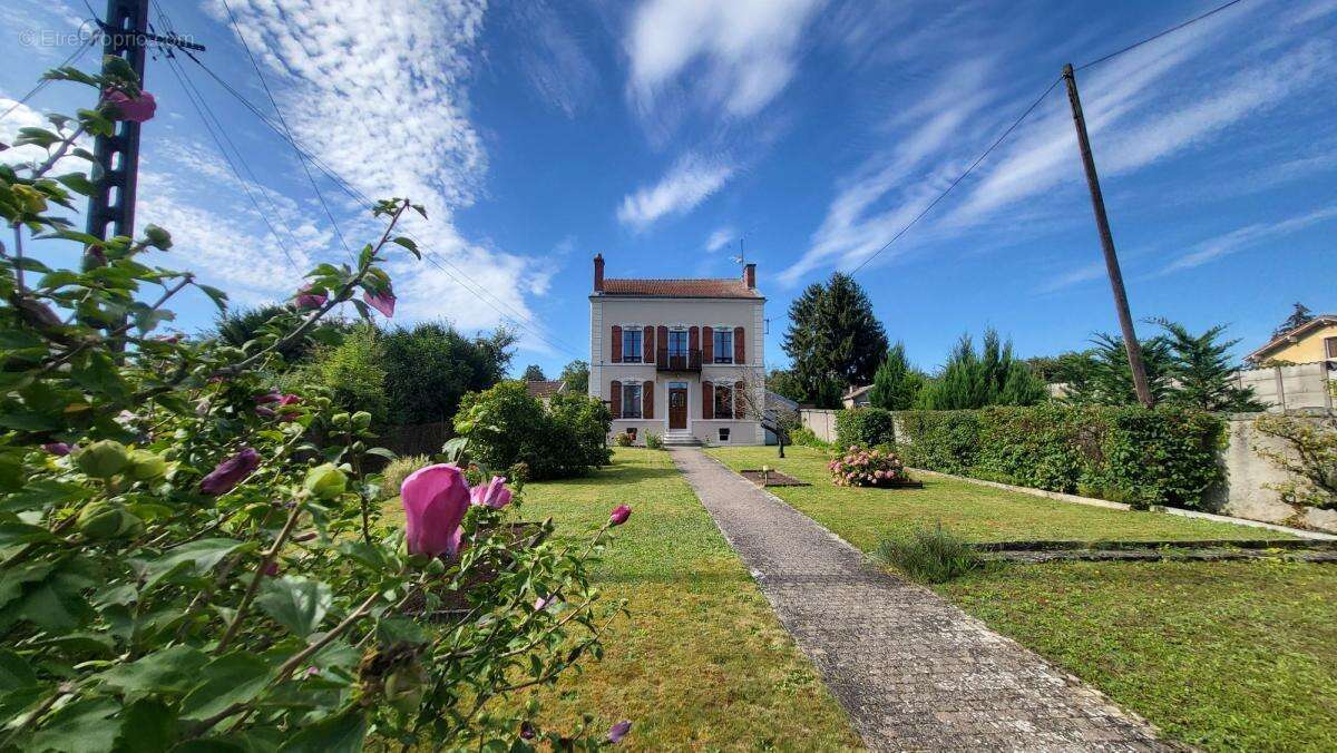 Maison à TOUL