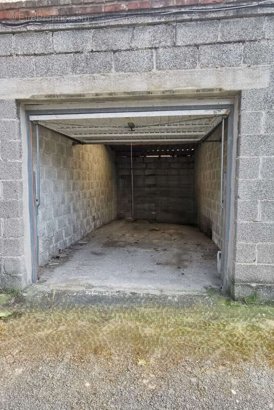 Parking à HOUPLINES