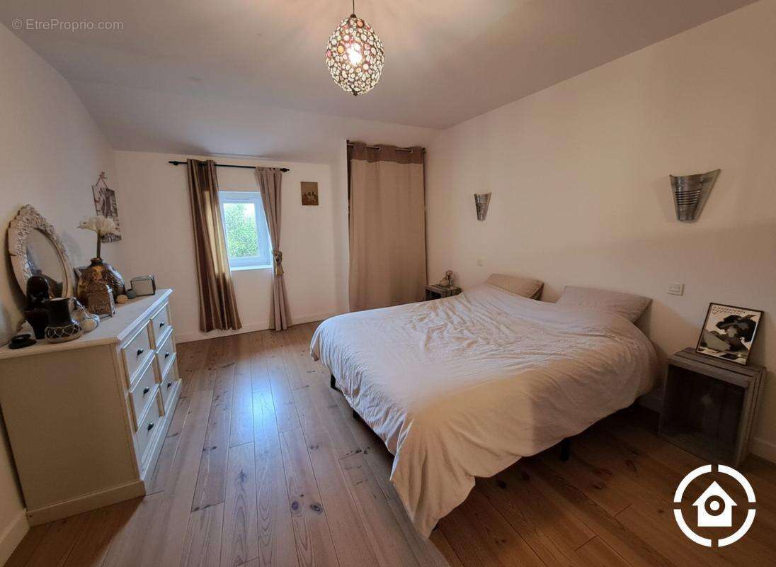 Maison en pierre - 3 chambres + appartement indépendant - 2 cha - photo 15