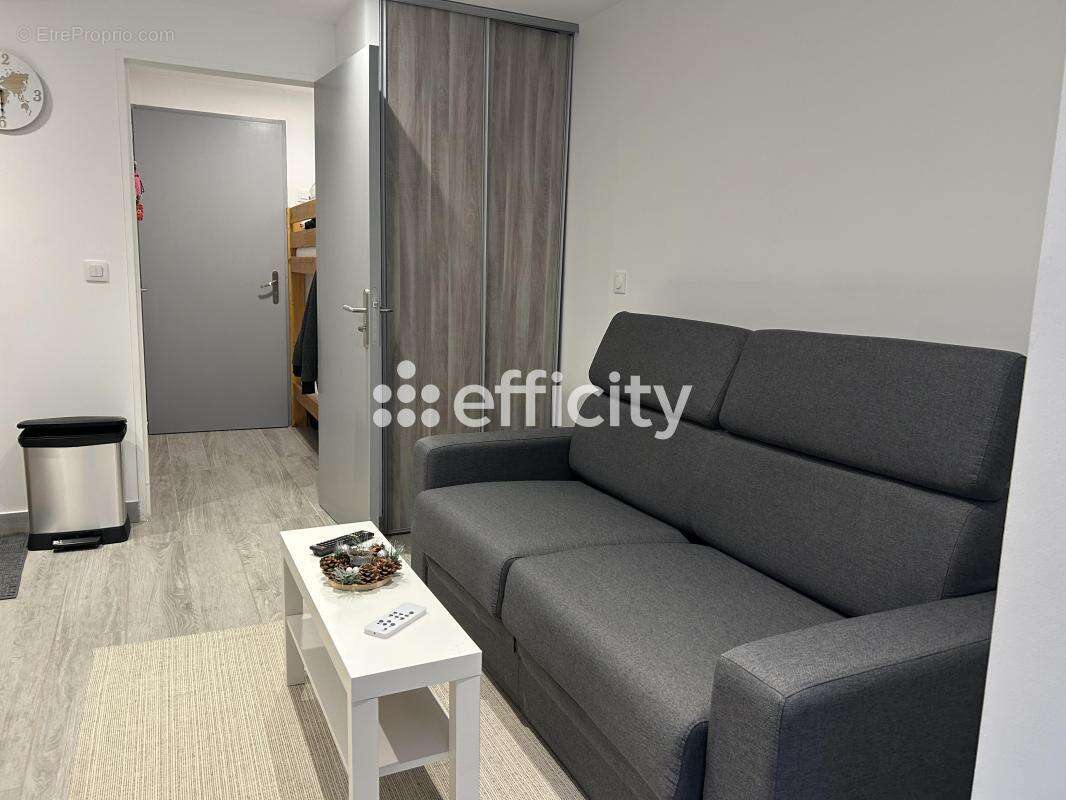 Appartement à BORMES-LES-MIMOSAS