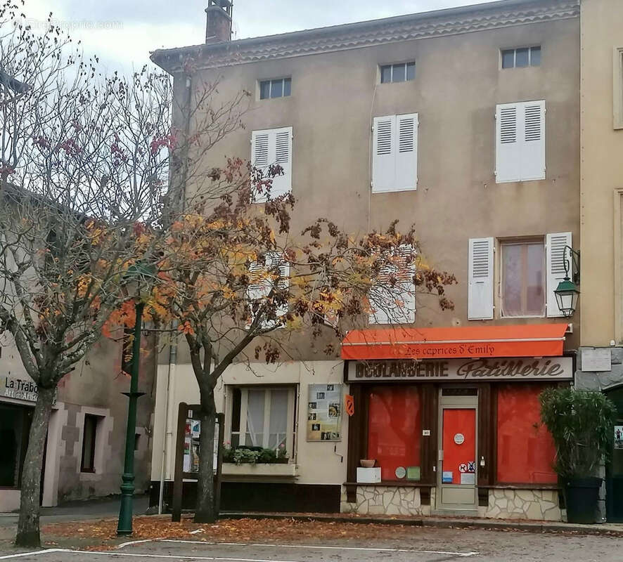 Appartement à DESAIGNES