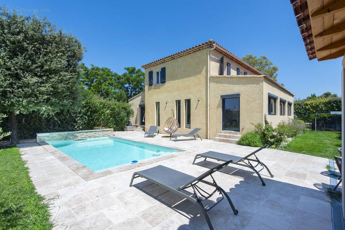 Maison à SALON-DE-PROVENCE