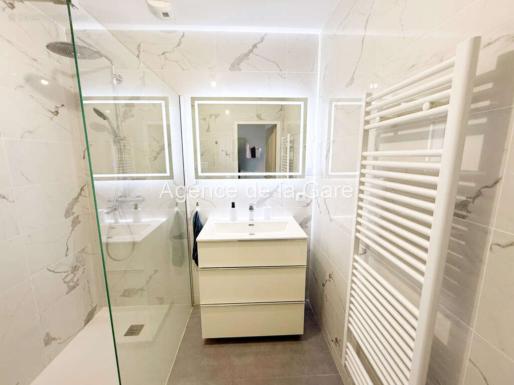 Maison à SARTROUVILLE