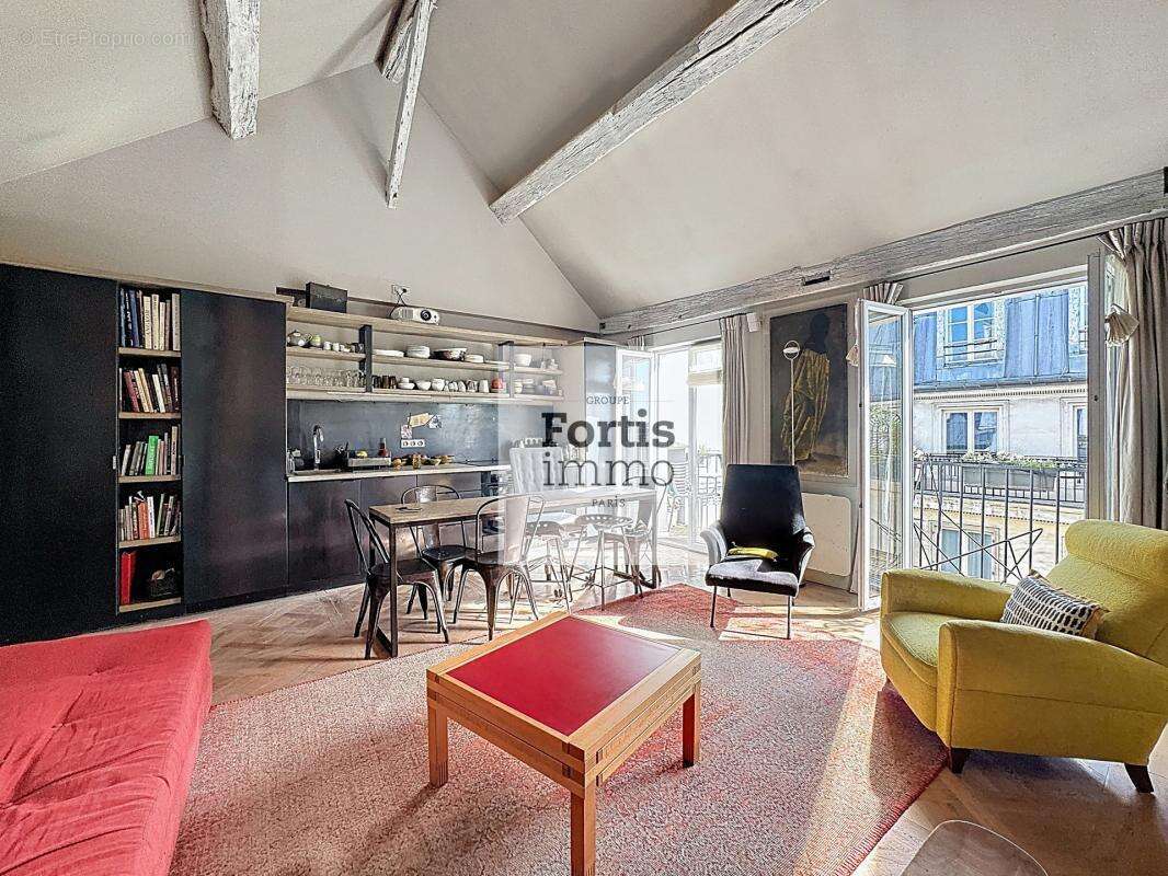 Appartement à PARIS-1E