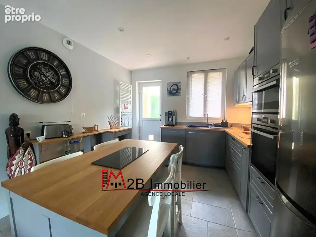 F3 renove avec terrasses - photo 4