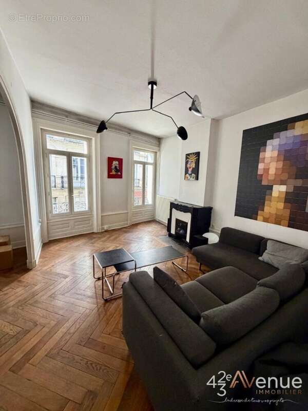 Appartement à SAINT-ETIENNE