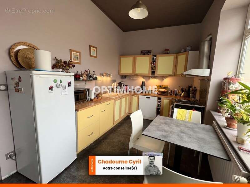 Maison à JAVERLHAC-ET-LA-CHAPELLE-SAINT-ROBERT