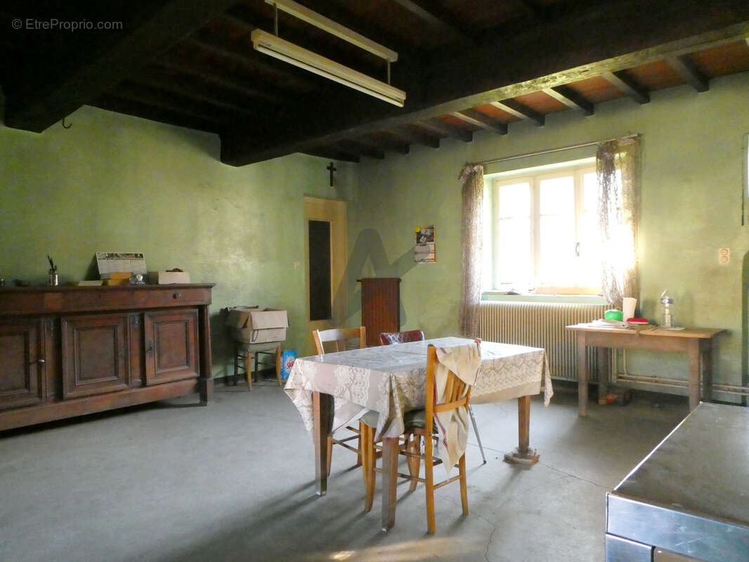 Maison à SAINT-LAURENT-DE-CHAMOUSSET