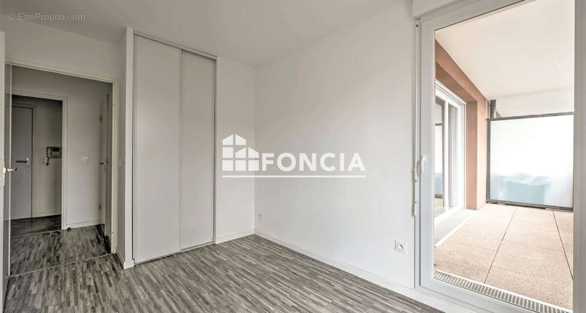 Appartement à FONTENAY-LE-FLEURY