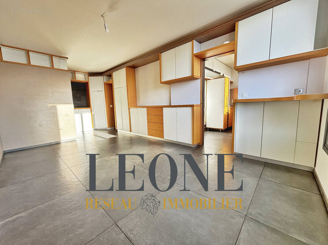 Appartement à LYON-8E