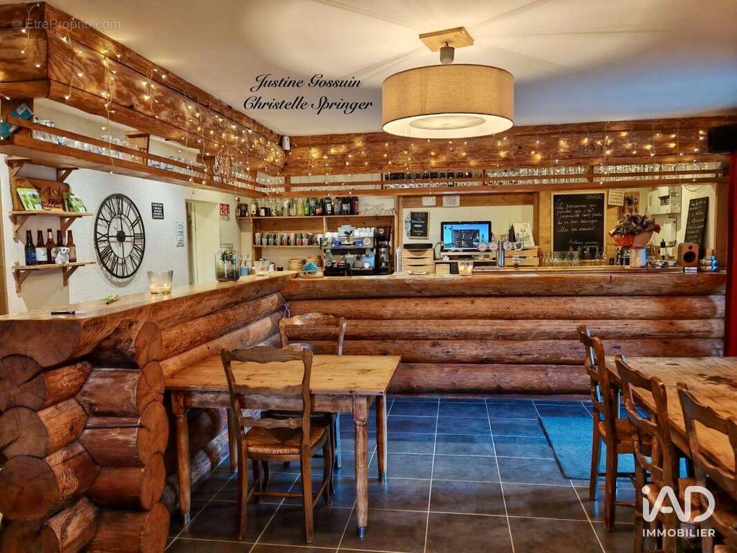 Photo 5 - Commerce à CHEZERY-FORENS