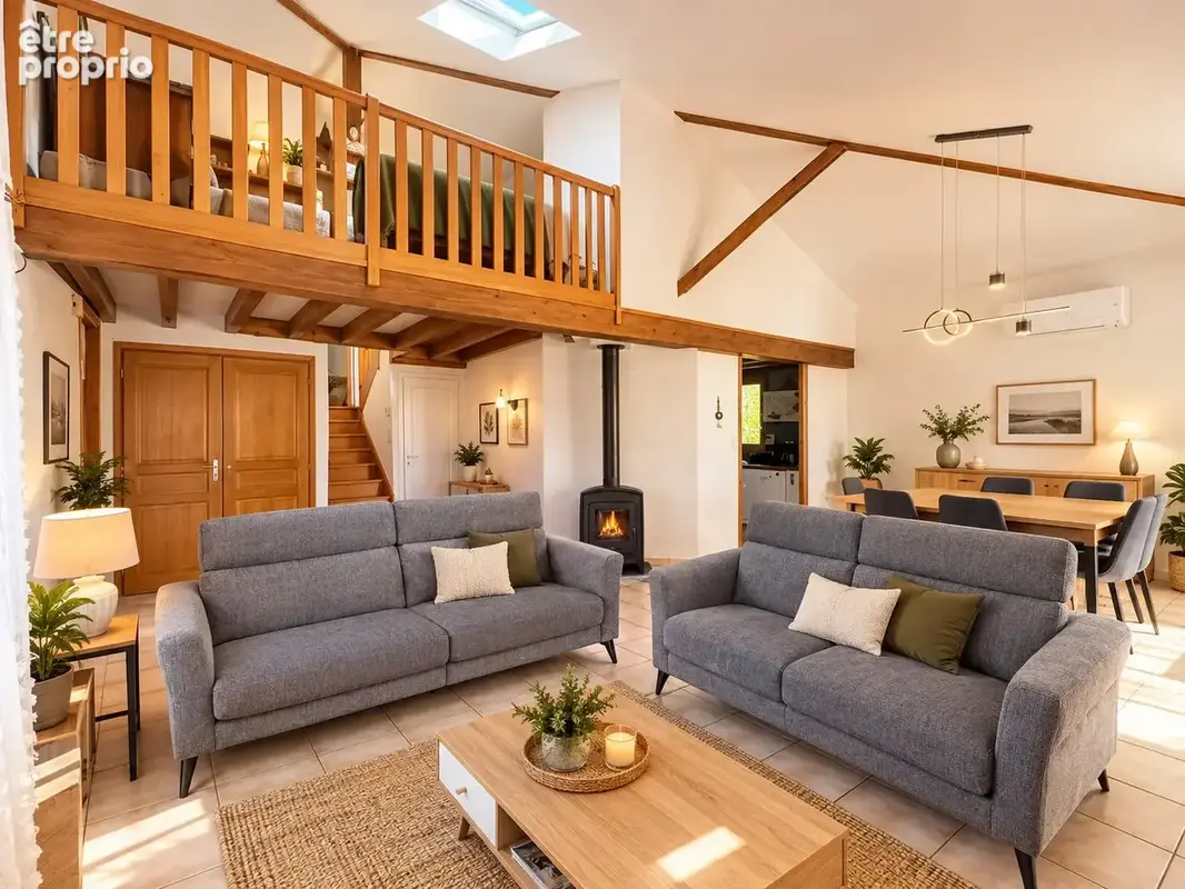 Proche Roanne, Maison de construction traditionnelle sur 3461m2 de terrain avec piscine et vue dégagée - photo 8